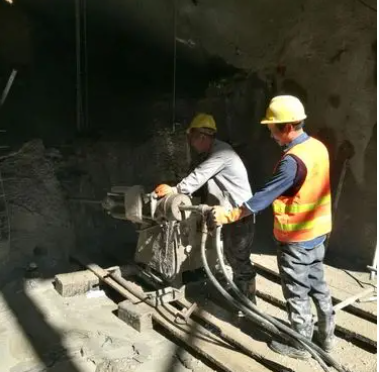 呼和浩特水下抗分散灌浆料特点 水下不分散注浆料介绍